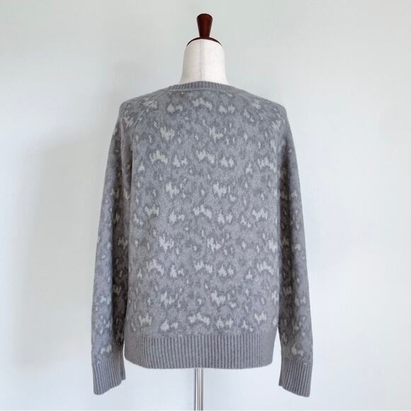 Athleta Textured Hawthorn Merino Leopard Sahara Bluff Grey Sweater - Picture 5 of 8